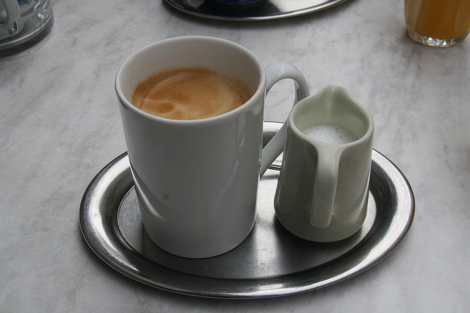 American_Coffe_with_milk